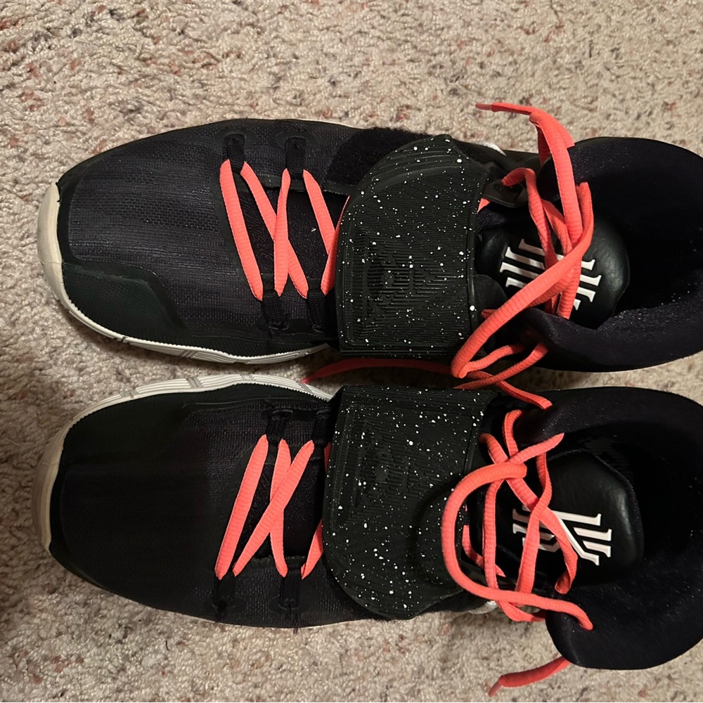 Nike Kyree 6 sz 15 -Worn